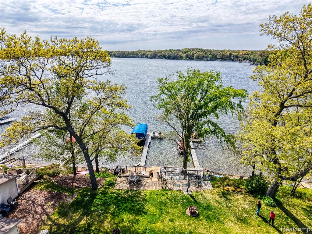 7490 Noahs Landing, Gregory, MI 48137 — Photo 5