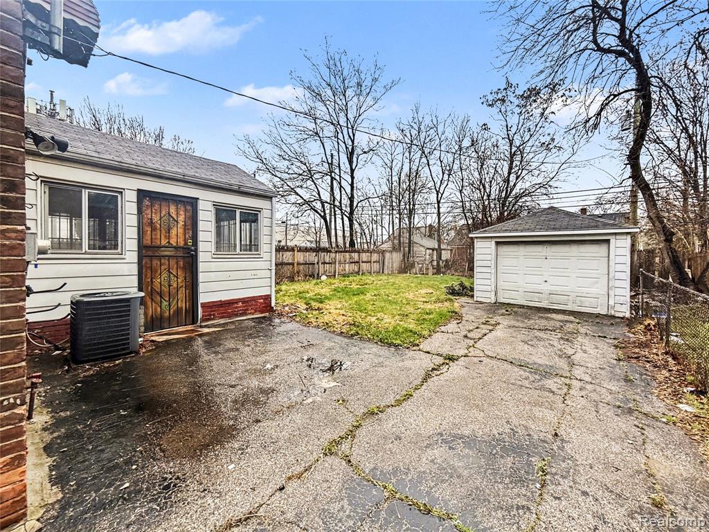 11336 Courville Street, Detroit, MI 48224 — Photo 17