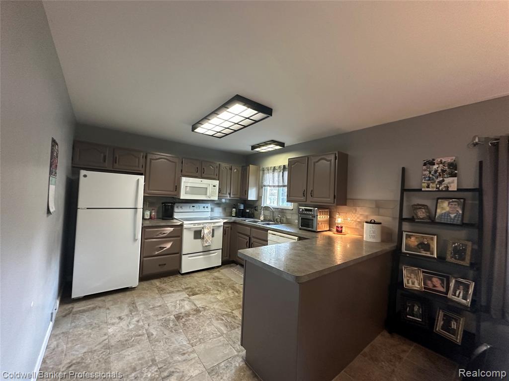 753 Lincoln Street, Lapeer, MI 48446 — Photo 14