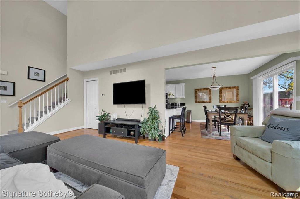 922 SYMES Avenue, Royal Oak, MI 48067 — Photo 5