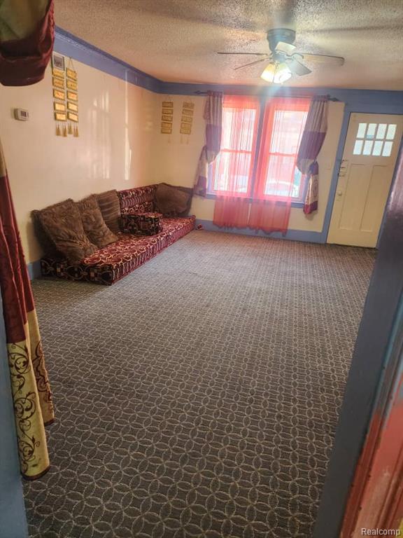 2455 ANDRUS Street, Hamtramck, MI 48212 — Photo 8