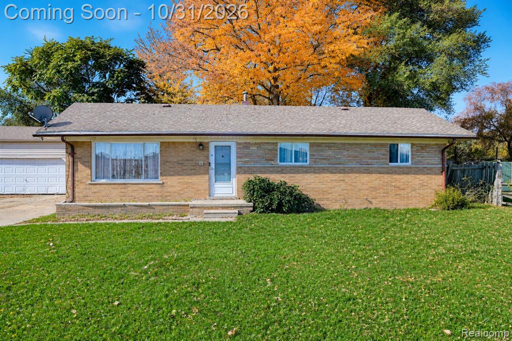 Property photo for 117 N Groesbeck Highway, Mount Clemens, MI 48043
