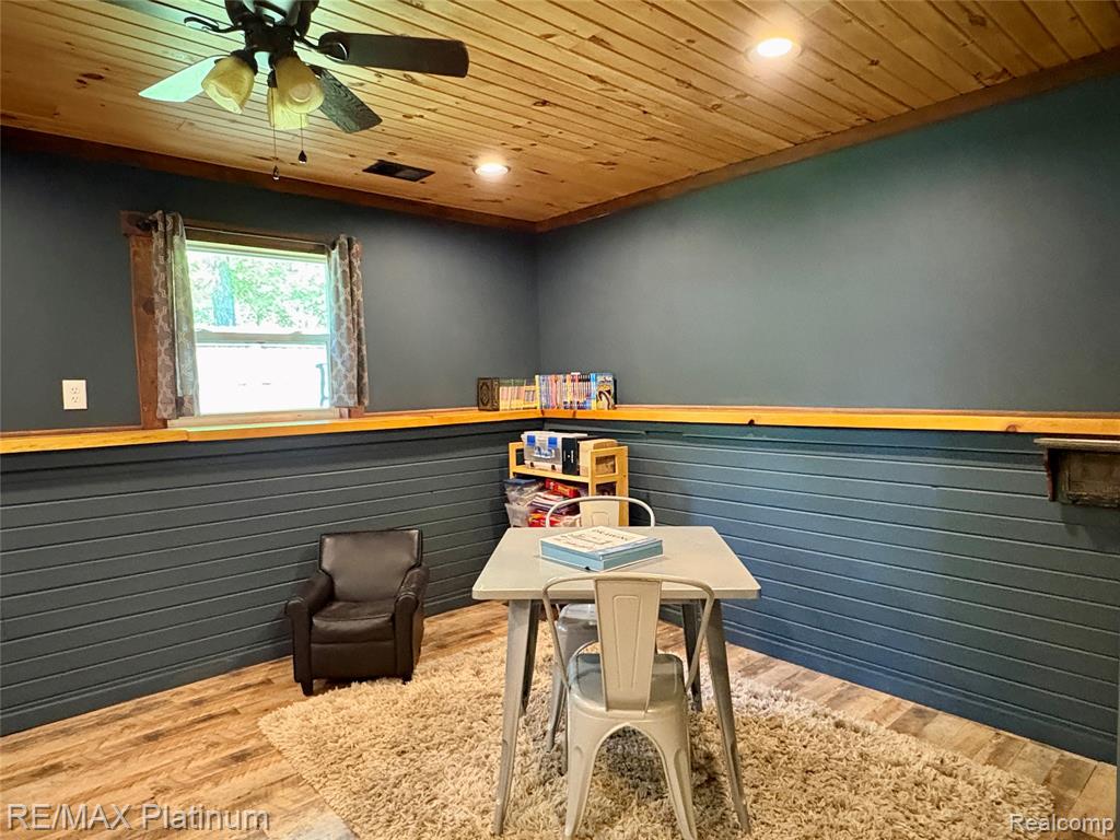 1707 Maxfield Road, Hartland, MI 48353 — Photo 17
