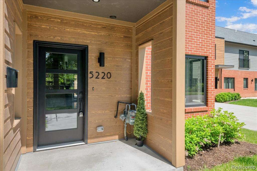 5220 Avery St - Photo 2