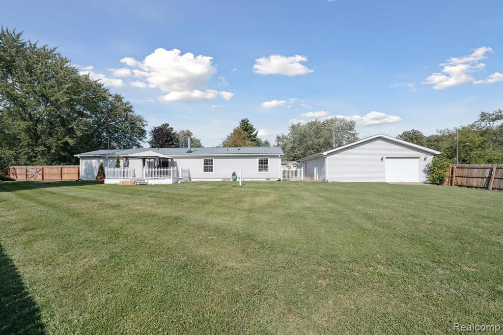 4056 Day Street, Burton, MI 48519 — Photo 33