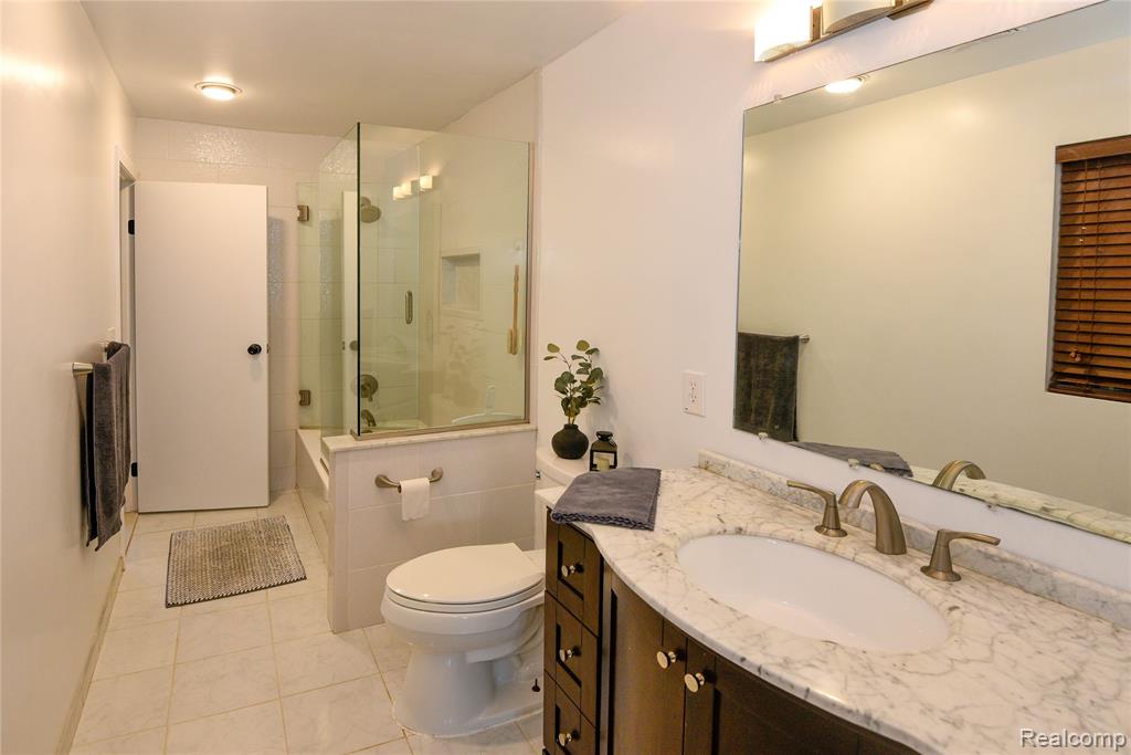 47940 Mallard Drive, Chesterfield, MI 48047 — Photo 34