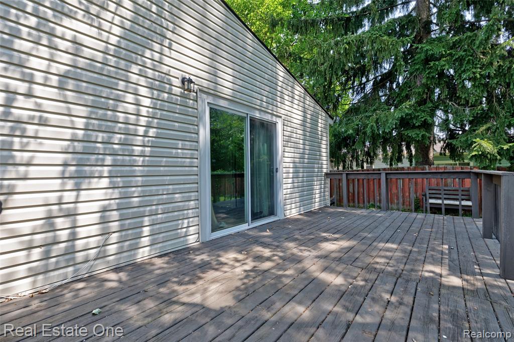 705 Richard Street, Holly, MI 48442 — Photo 48