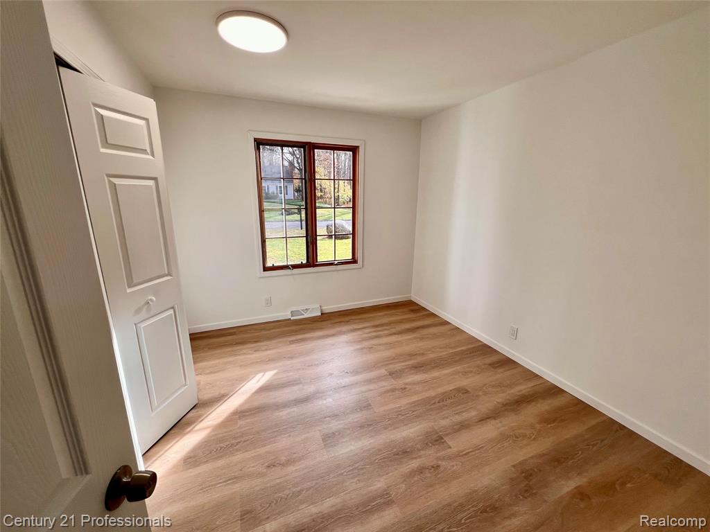 9421 Mapletree Drive, Plymouth, MI 48170 — Photo 25