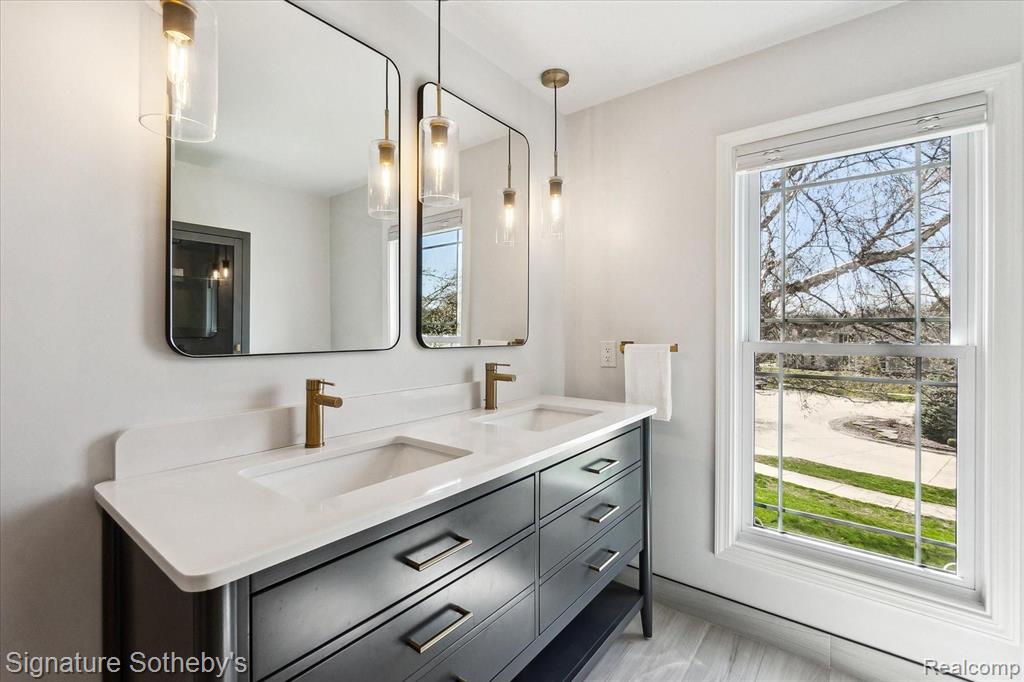 5896 HUNTERS GATE Drive, Troy, MI 48098 — Photo 12