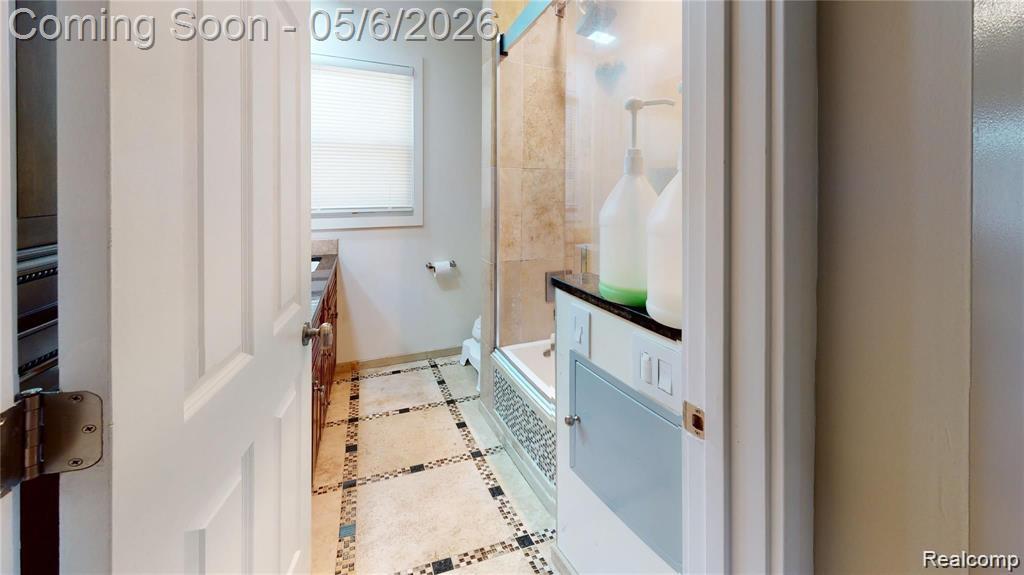 842 Hannah Drive, Troy, MI 48085 — Photo 18