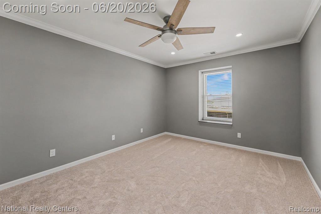 5076 Harbor Oak Drive, Waterford, MI 48329 — Photo 4