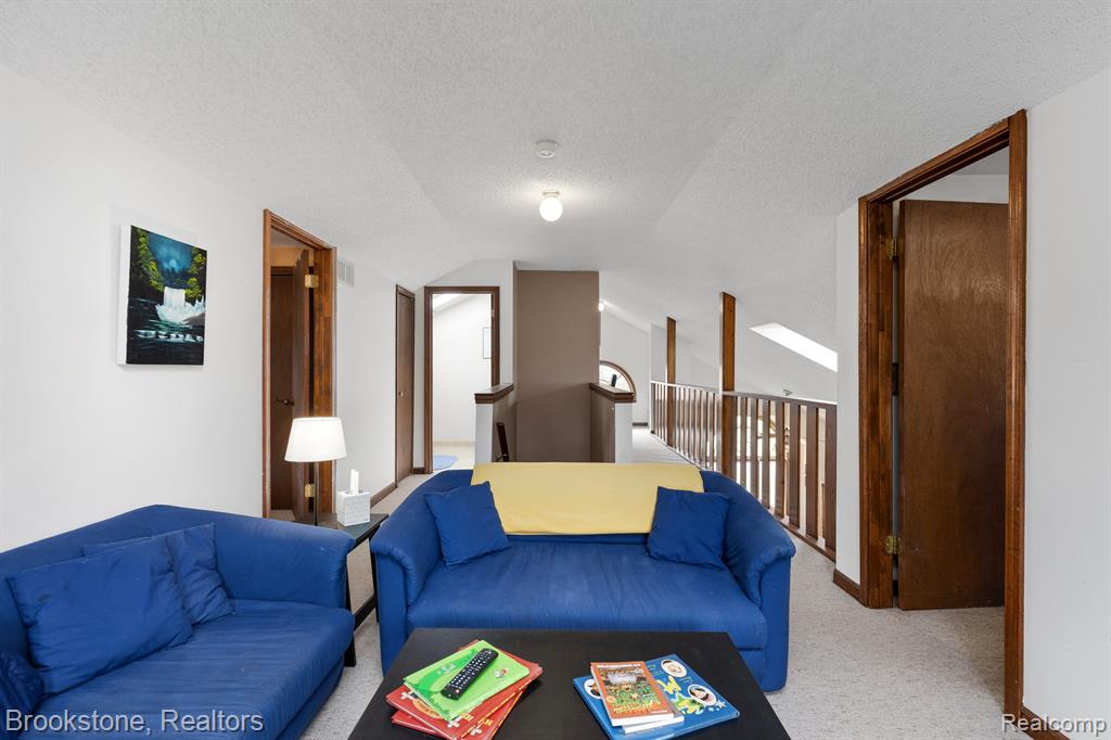 4121 CRYSTAL Street, West Bloomfield, MI 48323 — Photo 30