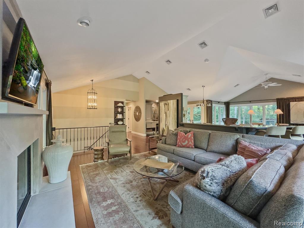 5484 Waldon Road, Clarkston, MI 48348 — Photo 31