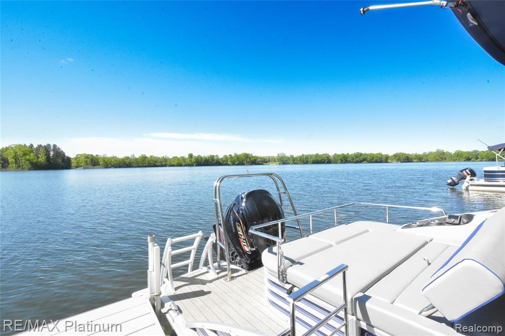 841 HURLEY Drive, Howell, MI 48843 — Photo 9
