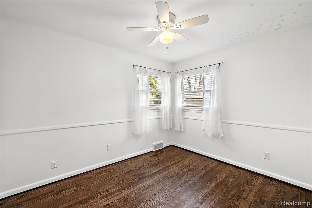 4126 BERKSHIRE Road, Royal Oak, MI 48073 — Photo 20