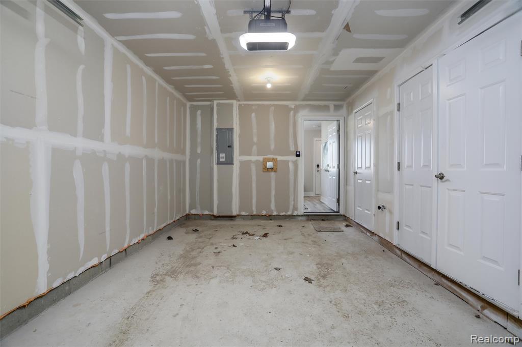 765 Canterbury Lane, Troy, MI 48085 — Photo 24