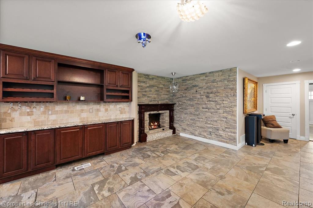 47133 W 9 Mile Road, Novi, MI — Photo 16