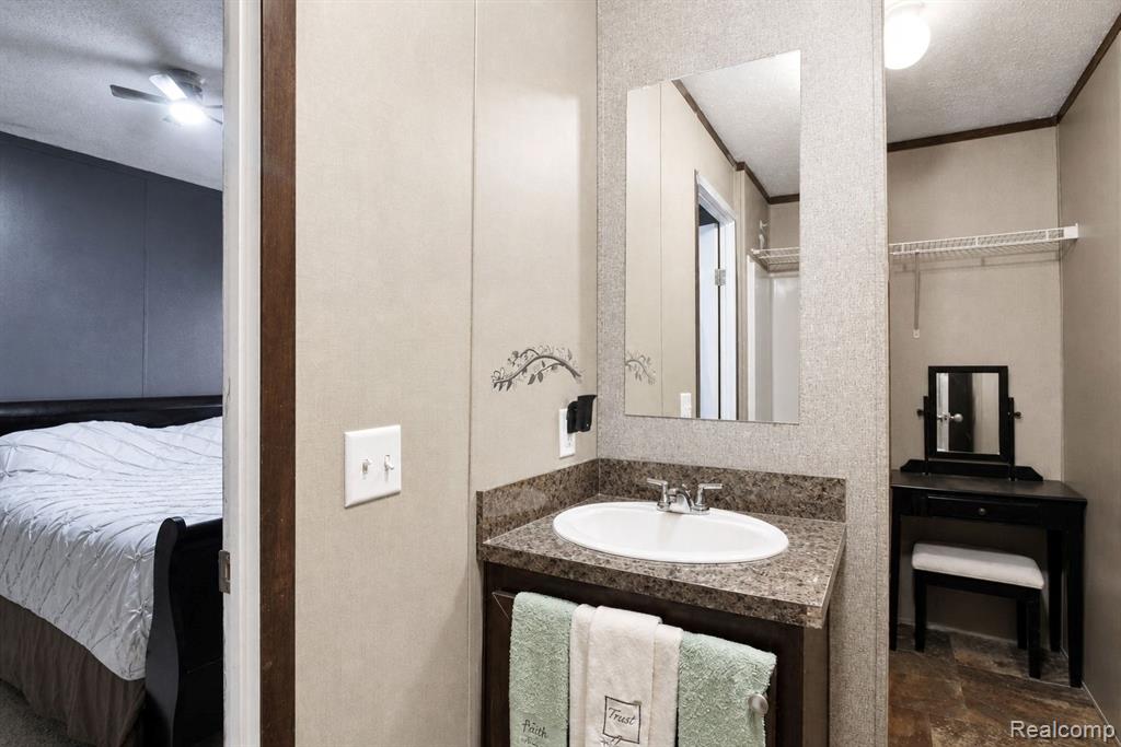 5135 East Annapolis Circle, Canton, MI 48188 — Photo 10