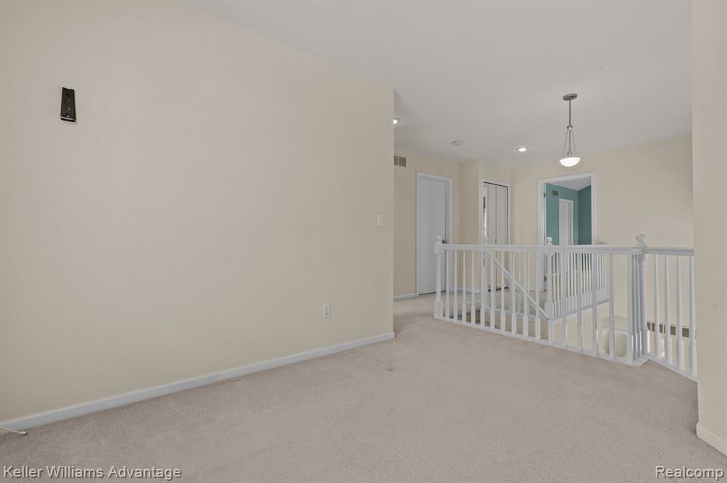 2527 PINE Drive, Wixom, MI 48393 — Photo 17