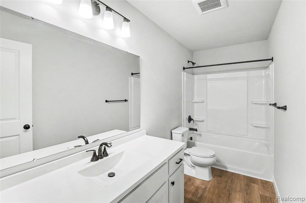 8111 Moonlight Creek Lane, Fowlerville, MI 48836 — Photo 16