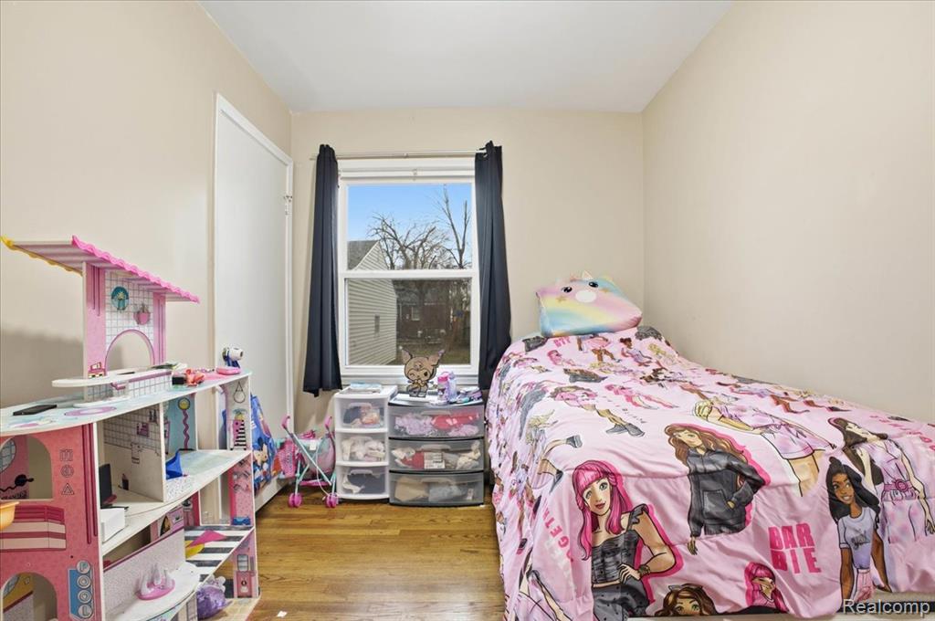 21440 Prestwick Avenue, Harper Woods, MI 48225 — Photo 21
