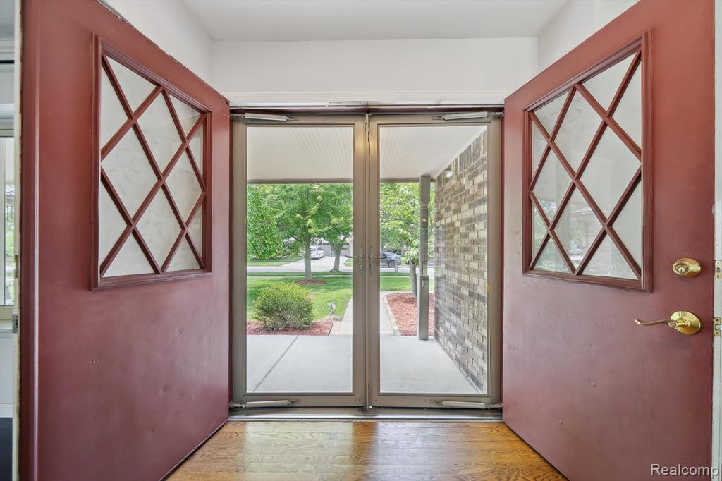 7302 PARKWAY Court, Canton, MI 48187 — Photo 6
