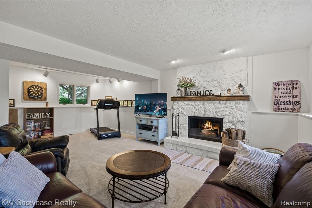 6690 CUTHBERT Road, White Lake, MI — Photo 27
