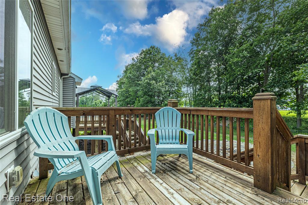 428 Pheasant Ridge Court, Ortonville, MI 48462 — Photo 22