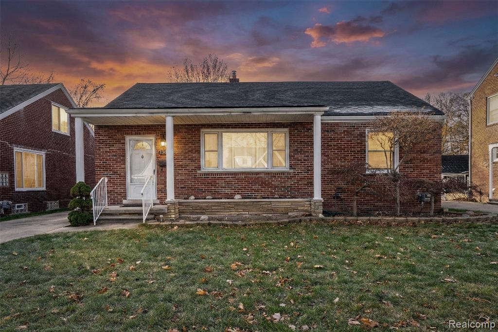 15560 CHARLES R AVE, Eastpointe, MI 48021 — Photo 2