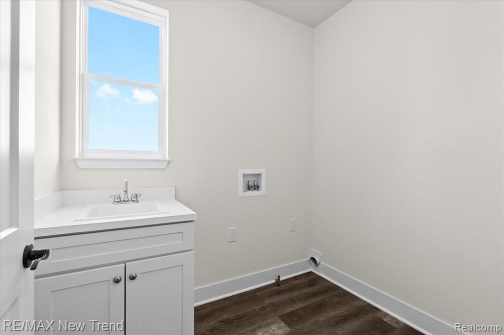 3010 E Theodore Street, Wixom, MI 48393 — Photo 17