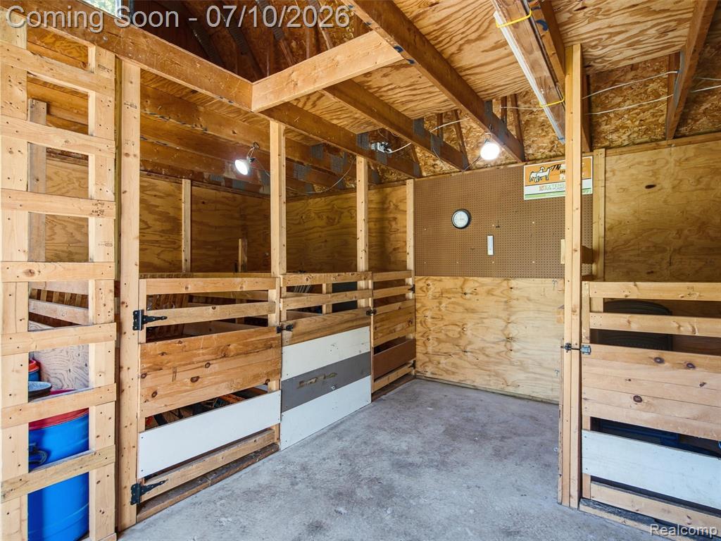 670 W Snell Road, Rochester, MI 48306 — Photo 58