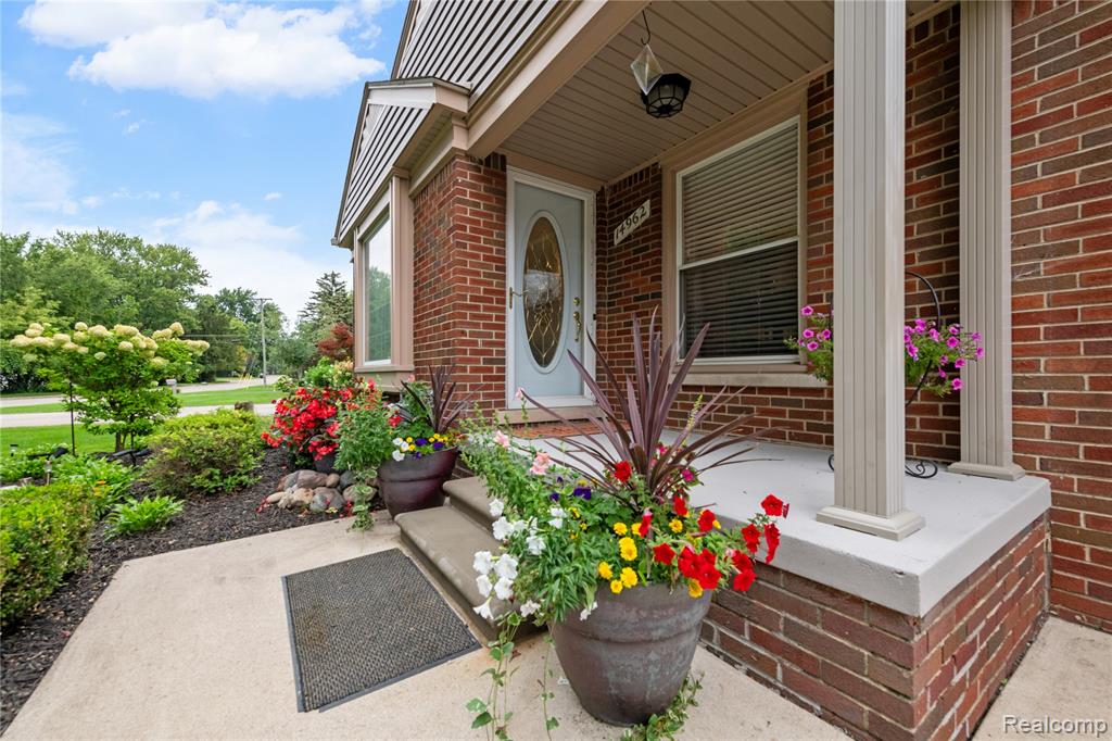 14962 Beatrice Street, Livonia, MI, 48154
