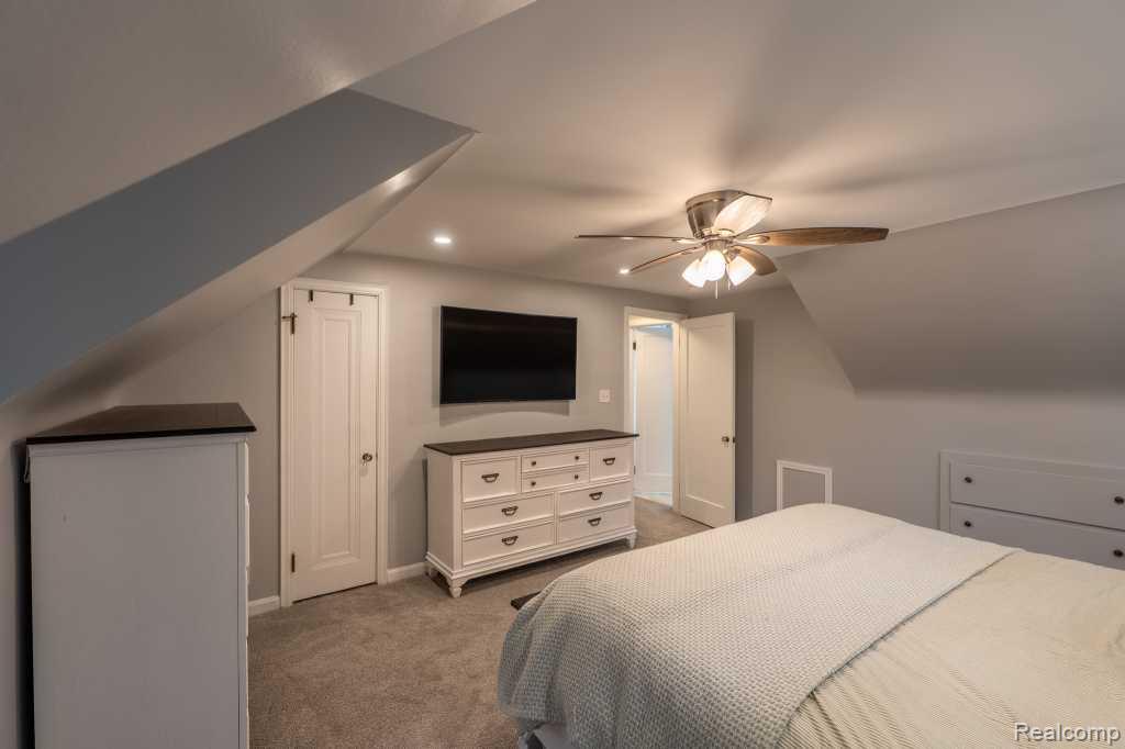 244 Gladwin Avenue, Commerce Twp, MI — Photo 21