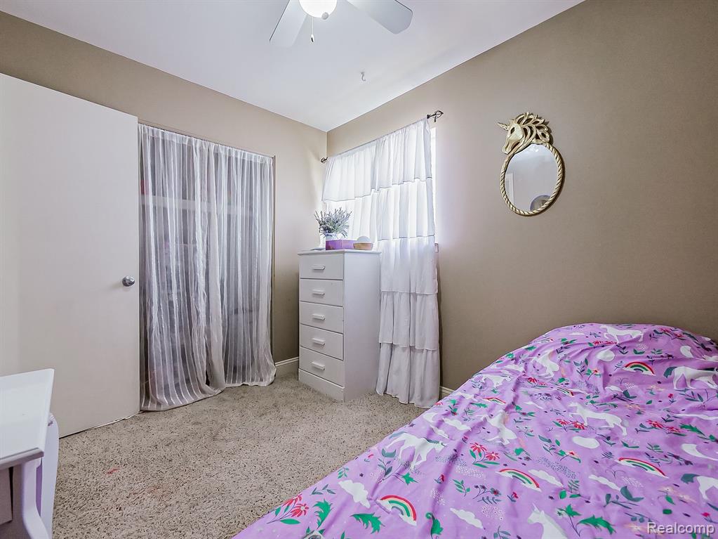 853 ADELAIDE Drive, Wolverine Lake, MI 48390 — Photo 15