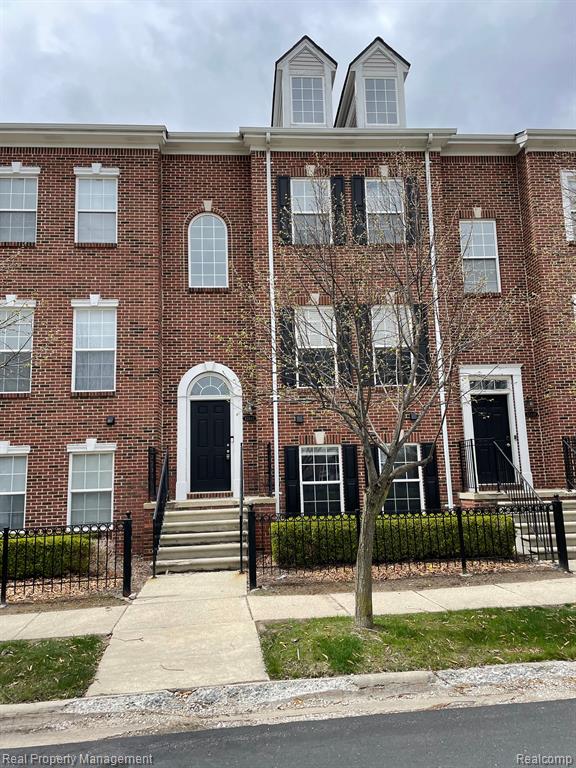 42843 RICHMOND Drive, Sterling Heights, MI 48313 — front exterior