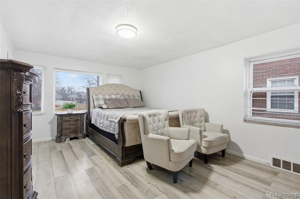 5620 W Outer Drive, Detroit, MI 48235 — Photo 16
