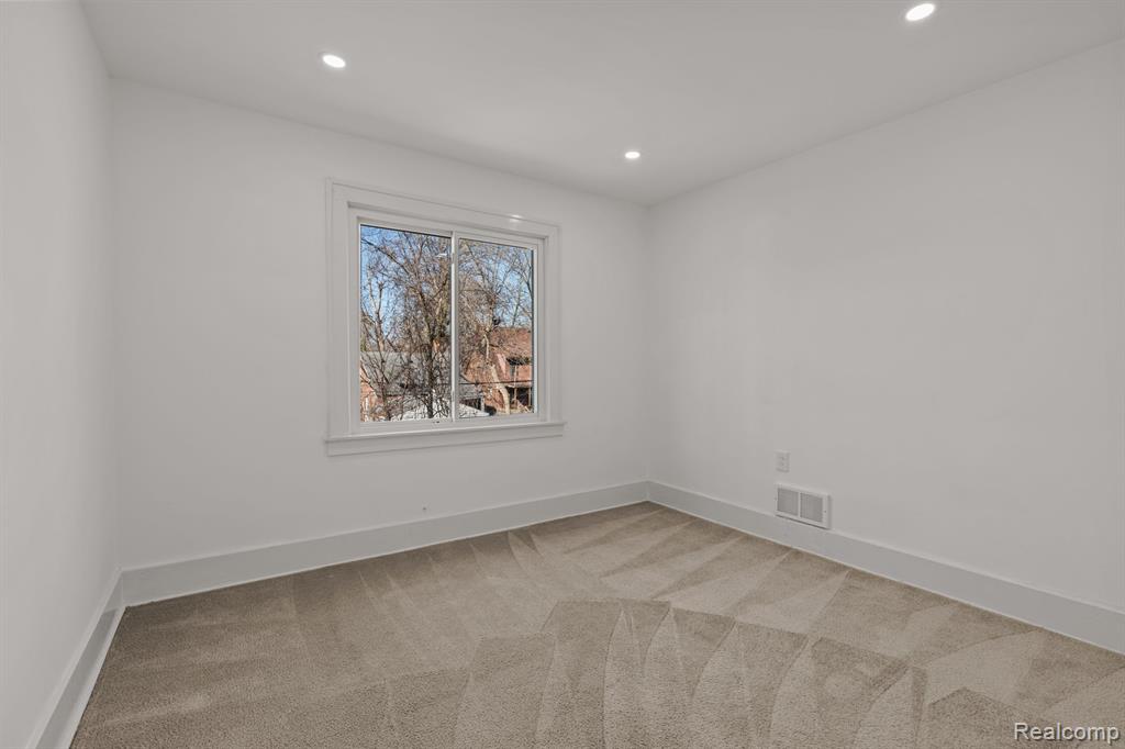 5033 GRAYTON Street, Detroit, MI 48224 — Photo 22