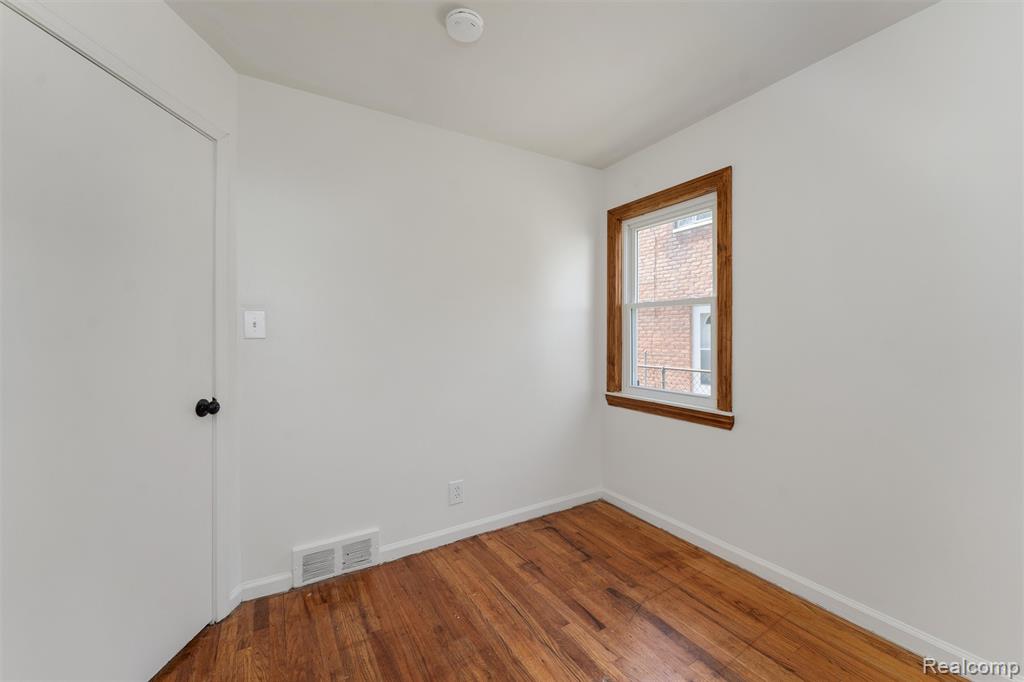 16829 Stricker Avenue, Eastpointe, MI 48021 — Photo 11