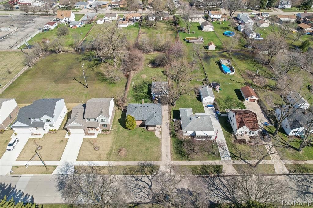 8155 VERMONT Avenue, Warren, MI 48093 — Photo 10