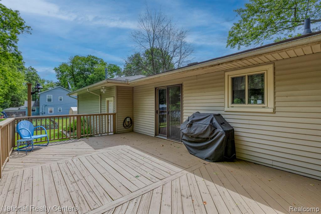 9150 Maplewood Drive, White Lake, MI — Photo 21