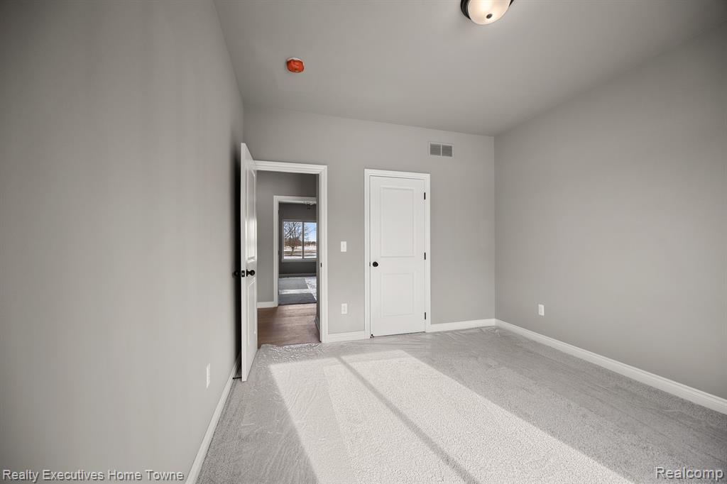 35873 GLENVILLE Drive, New Baltimore, MI 48047 — Photo 31