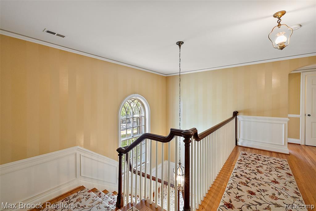 748 Waddington Street, Bloomfield Hills, MI 48301 — Photo 17
