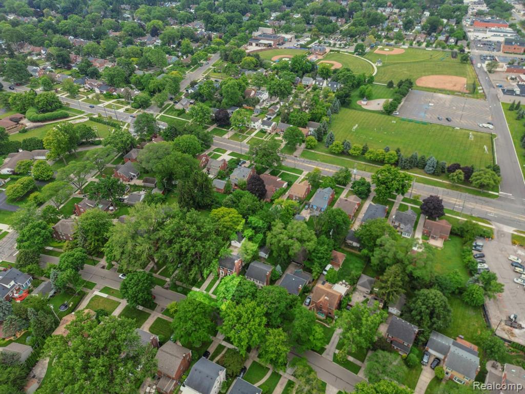 421 Maison Road, Grosse Pointe Farms, MI 48236 — Photo 37