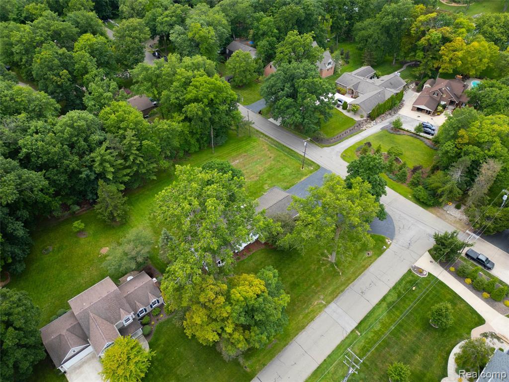 8695 Stout Avenue, Grosse Ile, MI 48138 — Photo 44