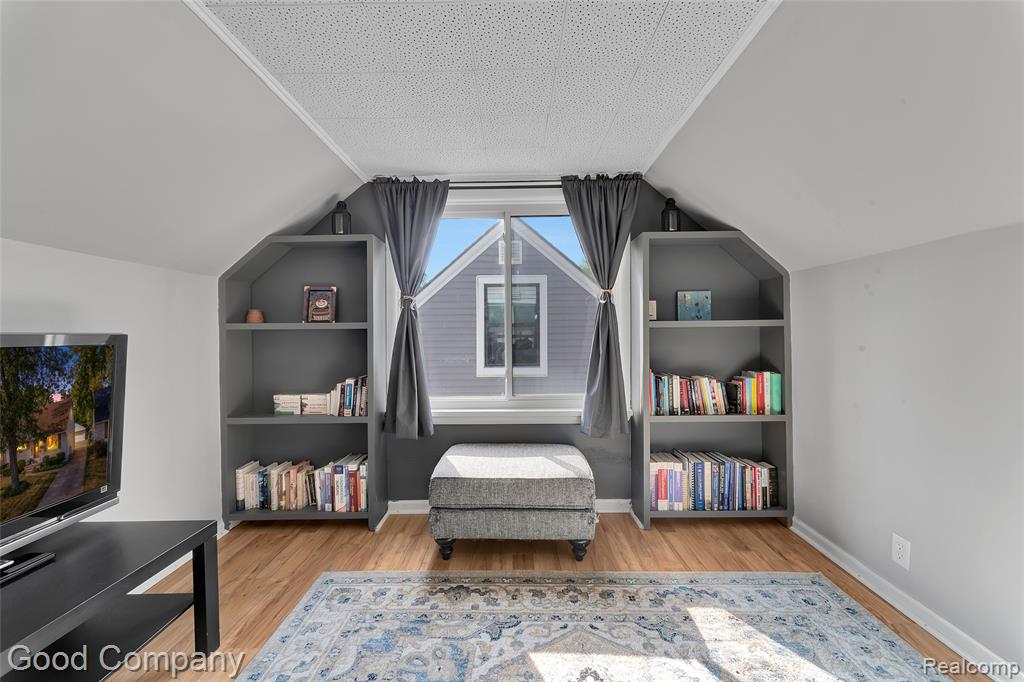 501 E Sunnybrook Drive, Royal Oak, MI 48073 — Photo 22