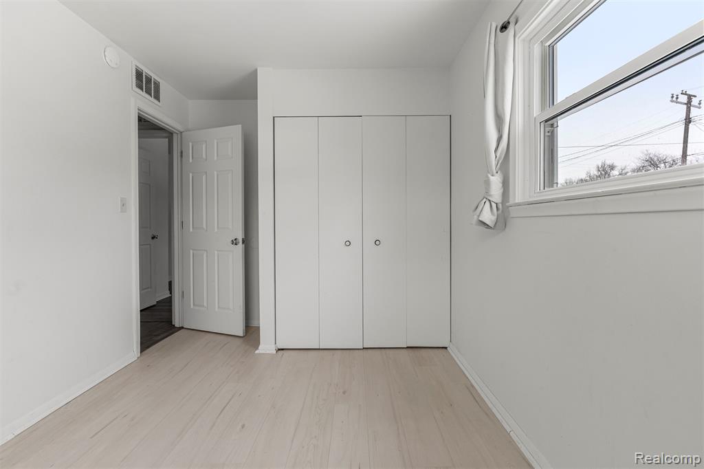 4421 Edgewood Street, Dearborn Heights, MI 48125 — Photo 24