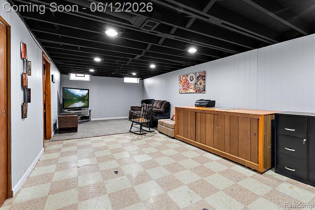 29555 Herbert Street, Madison Heights, MI 48071 — Photo 19
