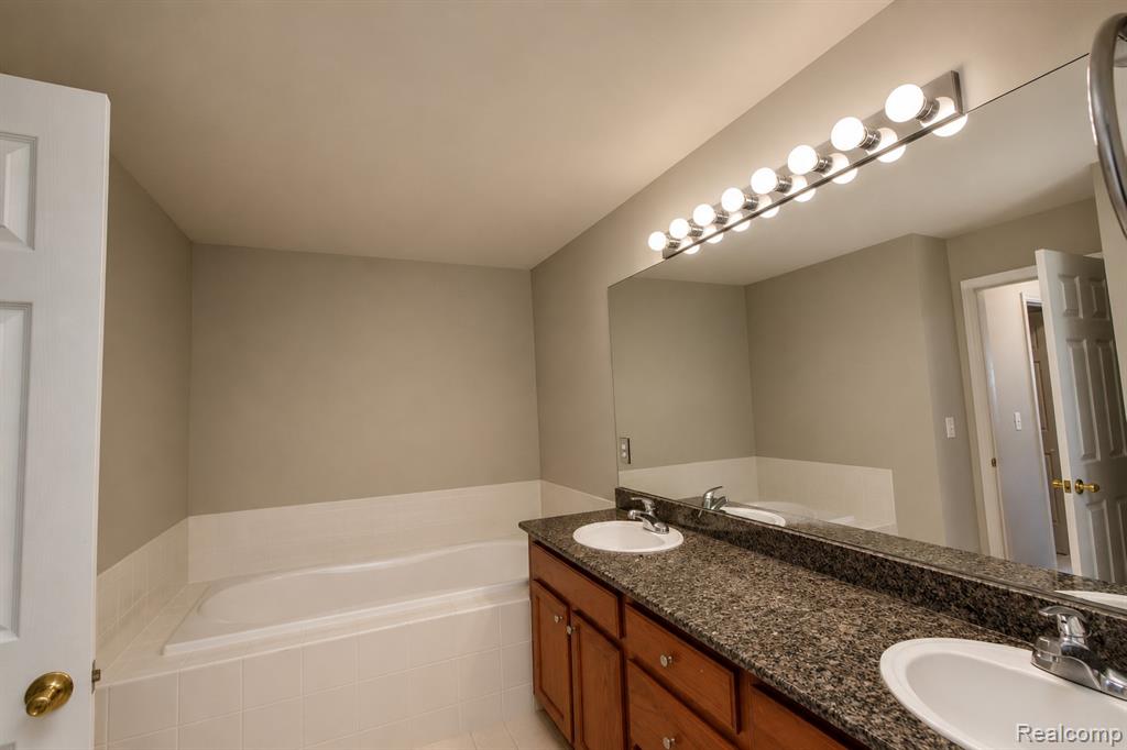 47721 GOFF Court, Canton, MI 48188 — Photo 9