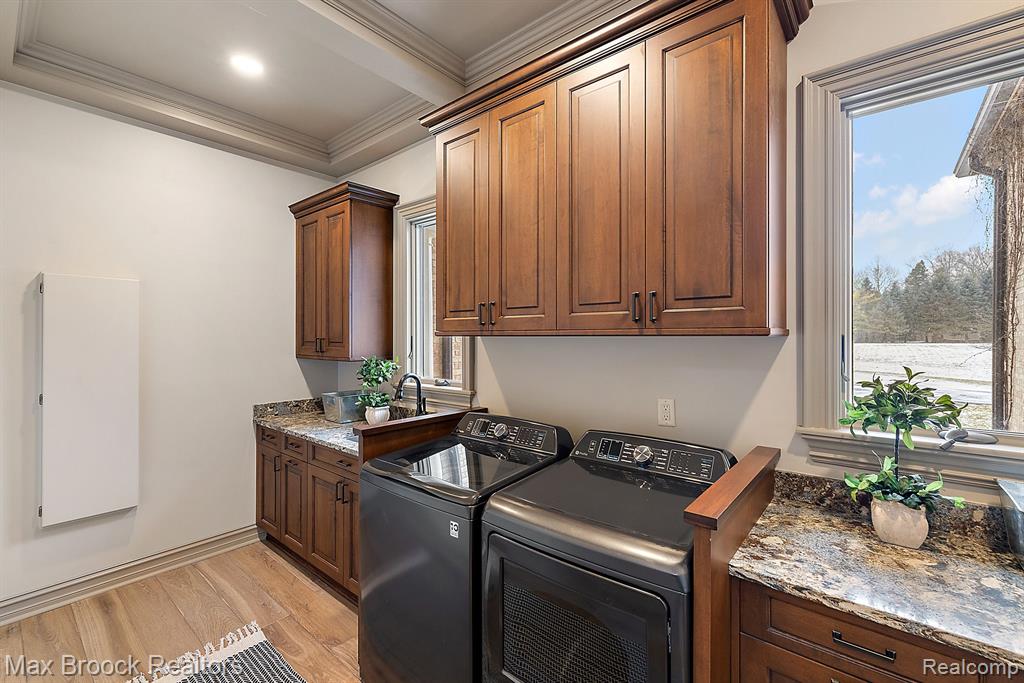 47900 W Nine Mile Road, Novi, MI — Photo 25