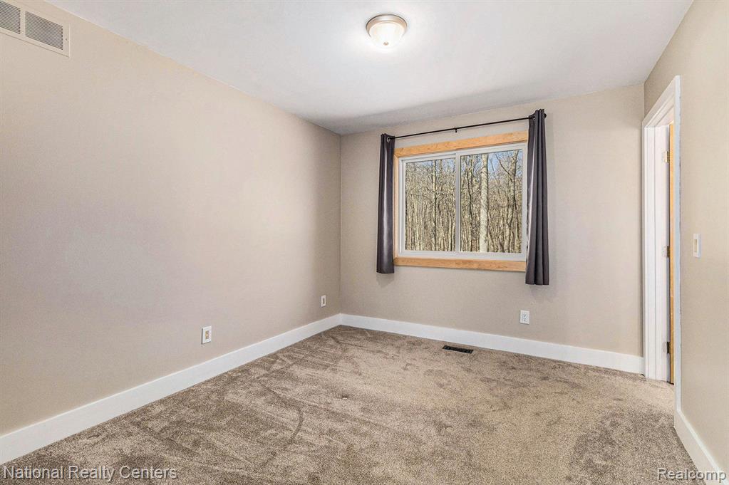 4060 Cullen Rd, Fenton, MI 48430 — Photo 23